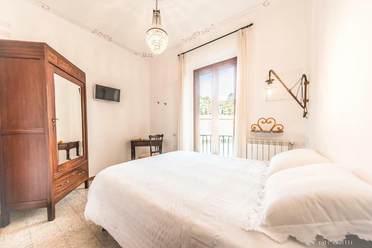 Ca' Gialla Finale Ligure Luaran gambar